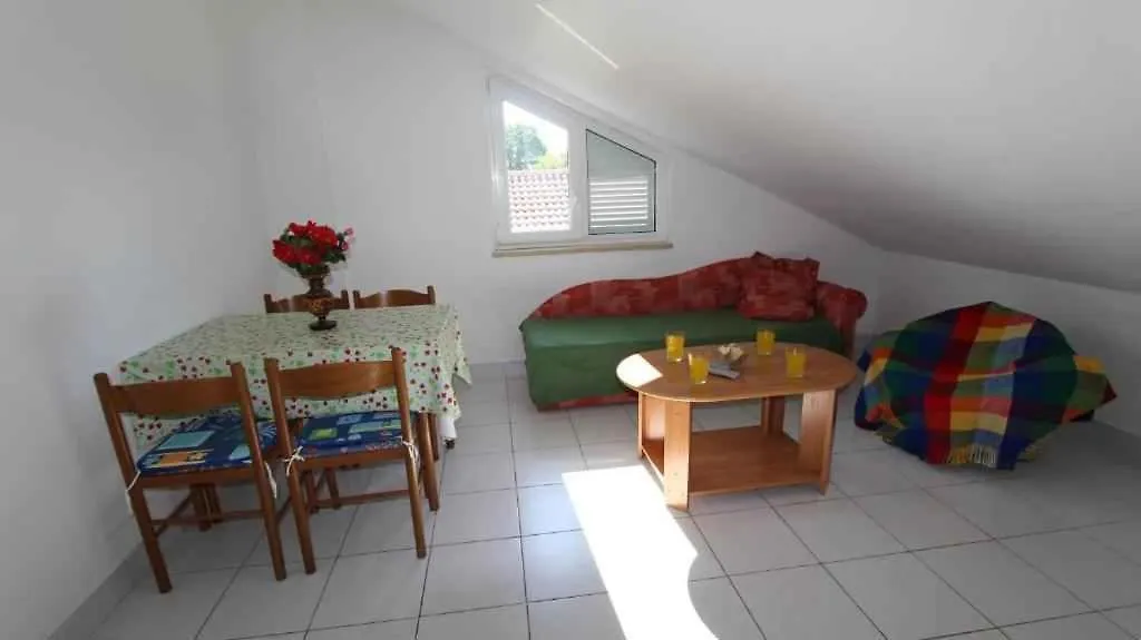 Apartments In Malinska - Insel Krk 53288