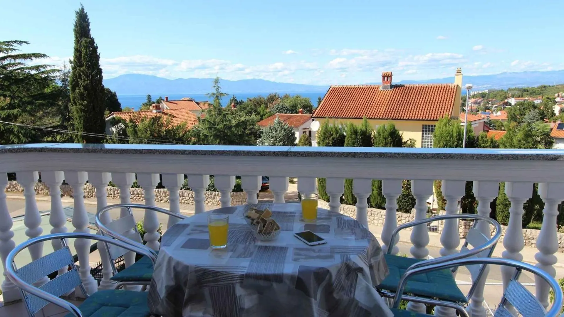 Apartments In Malinska - Insel Krk 53288 Croatia
