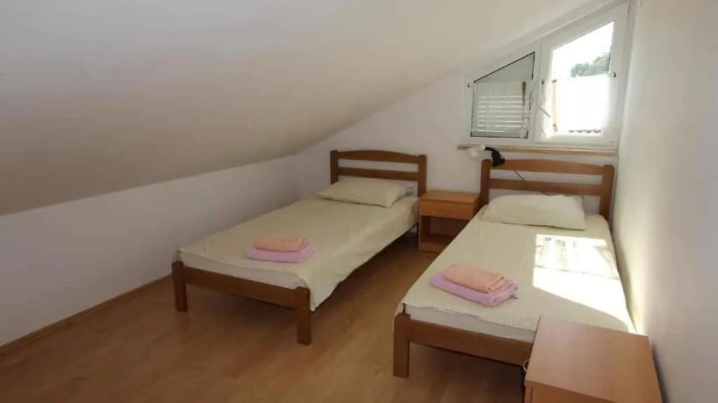 Apartments In Malinska - Insel Krk 53288