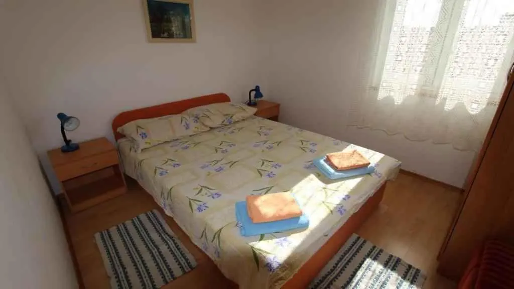 Apartments In Malinska - Insel Krk 53288