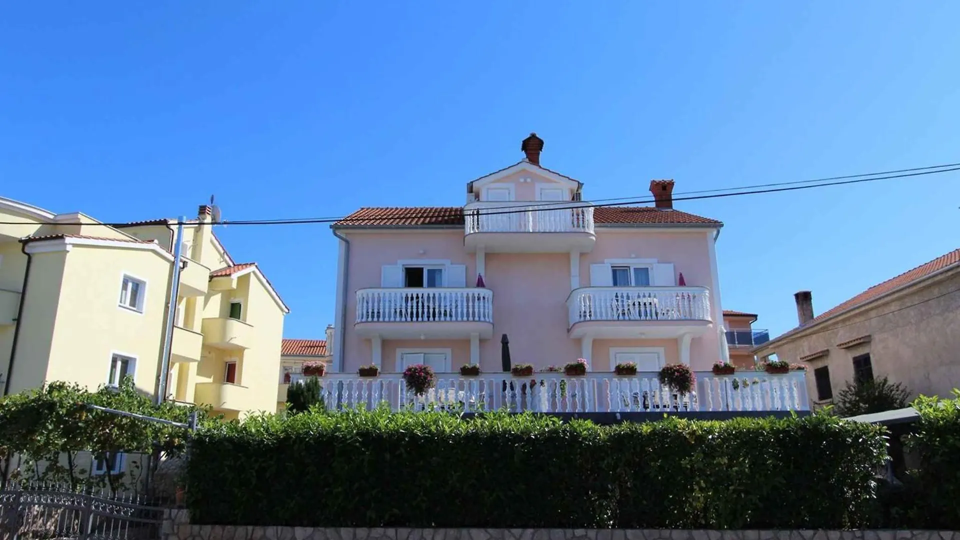 Apartments In Malinska - Insel Krk 53288 Croatia